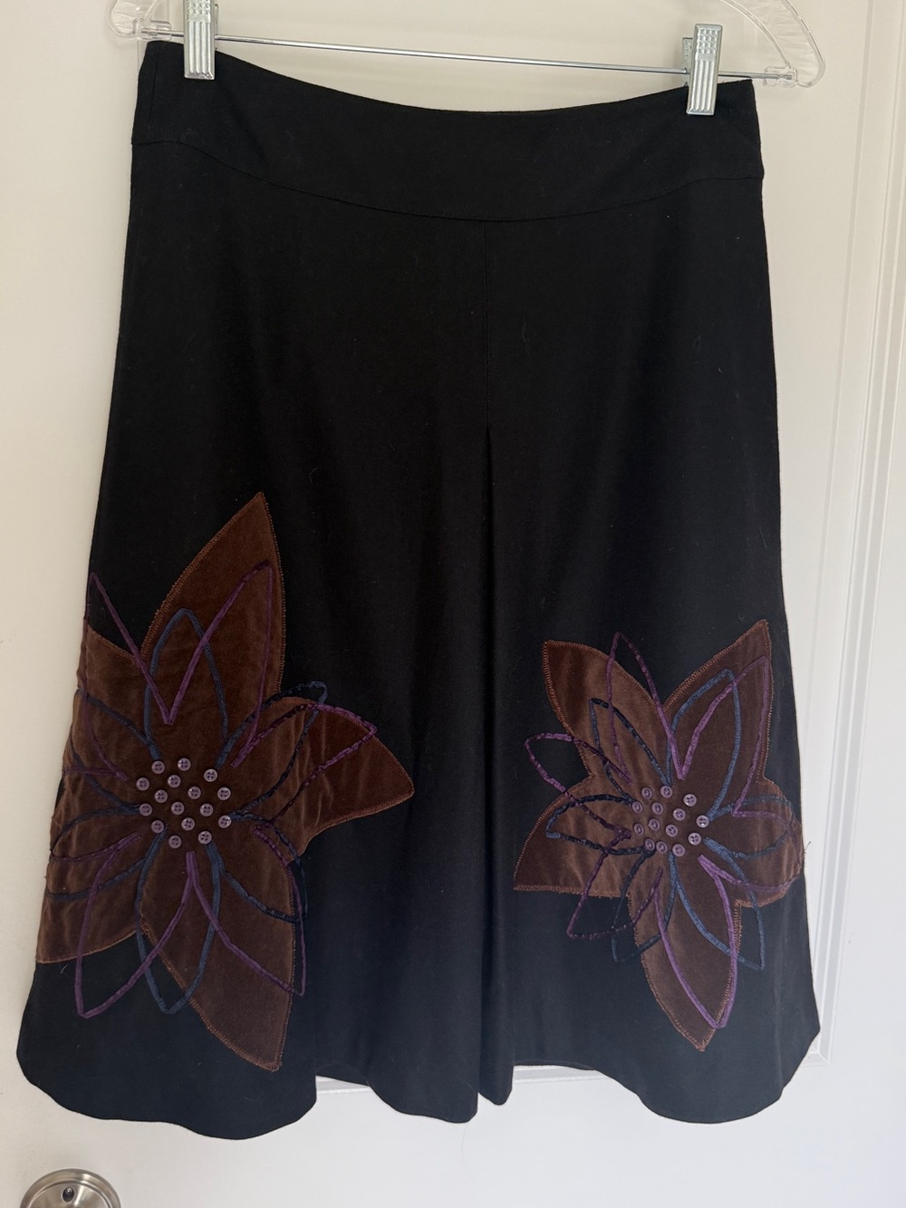 Boden Black NWOT A-Line Wool blend Skirt with Brown Floral Appliqués